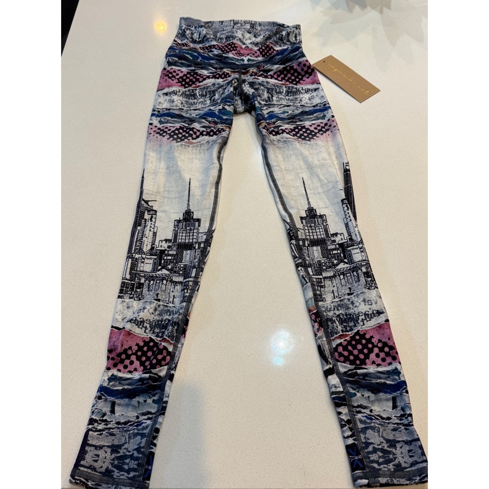 Niyama Sol Barefoot Leggings NYC Cityscape Print Recycled XS New